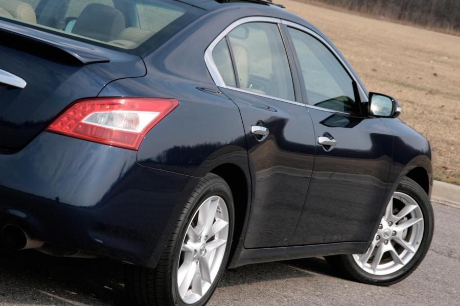  Nissan Maxima 2009 года  (фото 38 из 120)